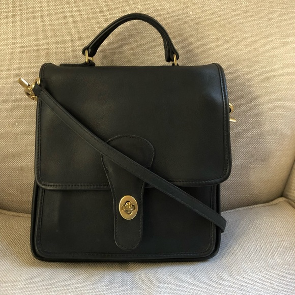 Coach Handbags - Coach Vintage Crossbody Black Turnlock Tophandle Station USA